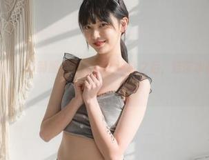 高清GMS(고말숙)制服写真，穿上这身之后，连茶水都显得特别香。