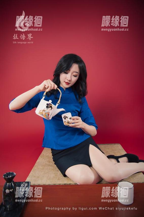 Ligui丽柜-凉儿 Ligui丽柜 - 王炸福利!凉儿和妹妹,写真跑起来,让你眼前一亮。