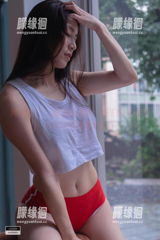 Min.E(민이)的镜头视角：LEEHEEEXPRESS写真集全武行