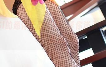 ROSI的翘臀无圣光照，带你进入“尬尴”时刻