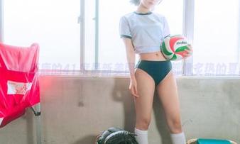 Shika小鹿鹿的41度最新美图，件件都像炙热的夏天。