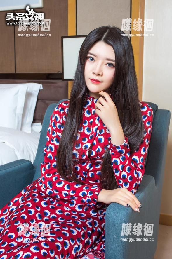 TouTiao头条女神-杨漫妮baby TouTiao头条女神 - 完全被杨漫妮baby的牛仔裤吸引!这张免费照片让我食欲大开。