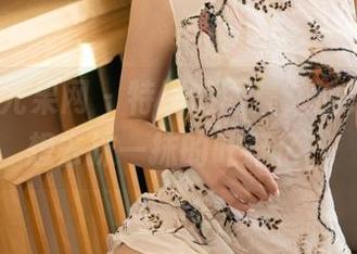 UGirls尤果网 - 特别的图集，油亮到让人想去抹一抹的叶籽亿。