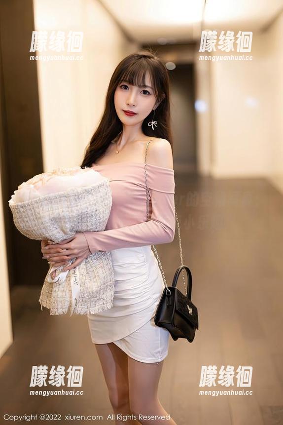 Xiuren秀人网-冷月yuer Xiuren秀人网 - 冷月yuer的空姐写真:为每一段飞行增添点小乐趣