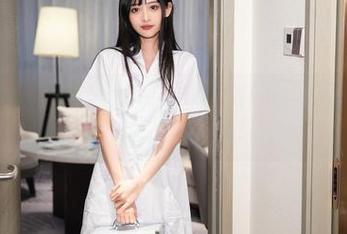 Xiuren秀人网 - 错落着智慧和青春，智恩baby的妹妹写真集精选版，谁会拒绝？