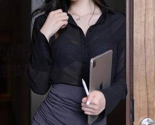 Xiuren秀人网 - 看王曼柔的礼服合集，原图细节让人停不下来的另一种诱惑。