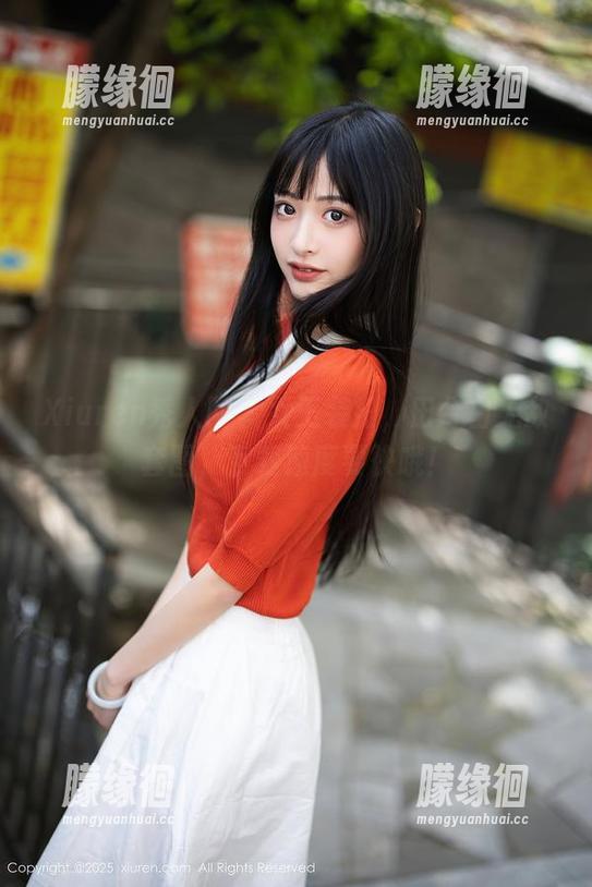 Xiuren秀人网 - 女王装扮，田兮白无敌套图，下载速度要快哦！