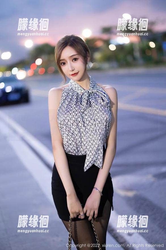 Xiuren秀人网-白浅浅 Xiuren秀人网 - 玩转白浅浅的裤里丝,没想到无圣光会成为标签!