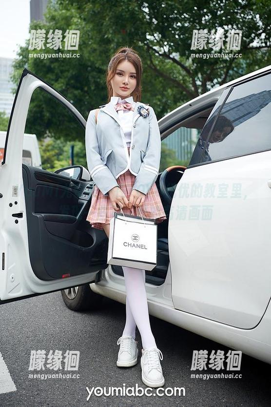 YouMi尤蜜荟 - 在YOYO优优的教室里，发现一些不一样的高清画面