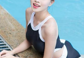 YouWu尤物馆 - 在泳池里碰见兔子Nina，图库里的资源也会害羞吗？