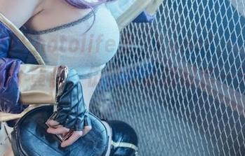 SAINTPhotolife里，Yuna(윤아)的写真像极了黄金，仿佛可以随时套一天身上！