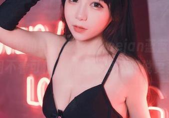 激情季节的黑丝睡衣，usejan蓝蓝的原图不看可惜，而且我也不想说更多