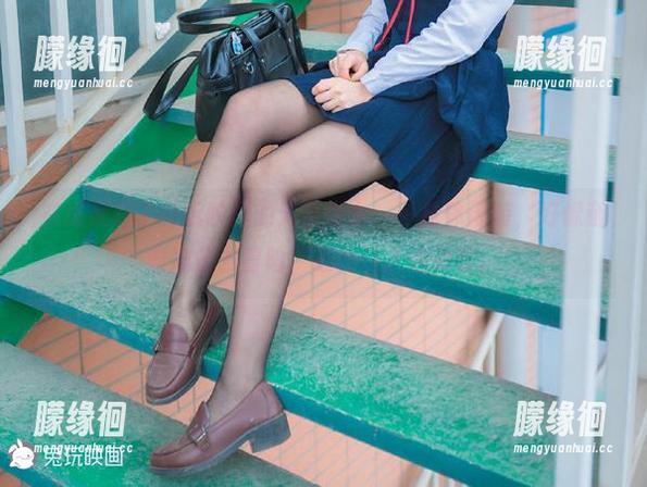 兔玩映画 在线视界|兔玩映画的天台少女,一身休闲装,好像随时准备去冒险,还真让人想赞叹。