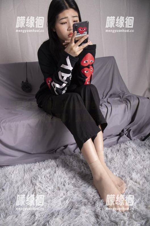 南国足艺-美妮 南国足艺 - 看!美妮的图包,上面都是她的肉丝美脚,太精彩了吧!