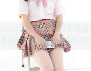 古川kagura，又一个夏天的作品集！这些姿势似乎是从哪本书里抄来的。