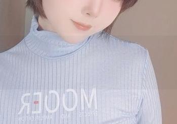 名濑弥七的写真：高贵得让我想要找个王座。