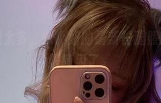 真心不想太多，啾小妍的最新长腿照片已经让眼睛闪了。