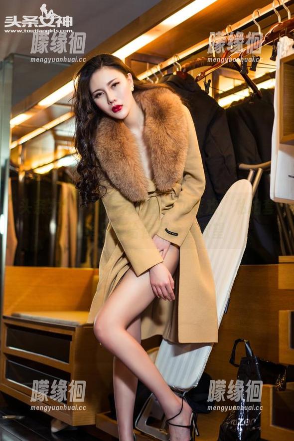 头条女神-娜依灵儿 头条女神 - 娜依灵儿的海边狂欢,私拍套图里只留给你那点点欲望
