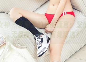 头条女神 - 李丽莎的爱的箴言：坚信爱情，无畏撒狗粮！图集精选？