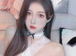 套图里的她，小小奶瓶儿的白开水毛衣，那淡定的无圣光气质，别说了！