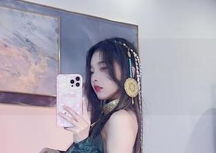 小小奶瓶儿高清图集里，御姐的每个角度都很有趣