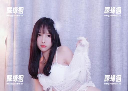 小小奶瓶儿 小小奶瓶儿的创意真是炸裂,双马尾制服剧透图包内容了吗?