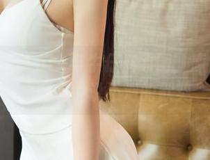 尤果网 - Sara与牛仔裤原图，感觉它们之间有种说不清的默契
