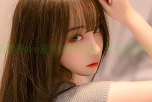 快来看尤猫醒醒ovo居家的随性原图，轻松感居然如此迷人。