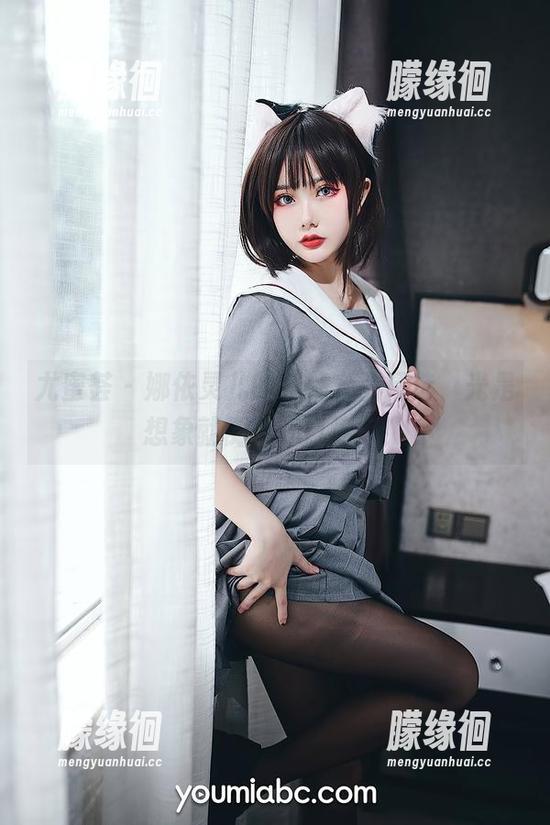 尤蜜荟 - 娜依灵儿的私汤套图精选，光是想象就倒吸一口凉气！