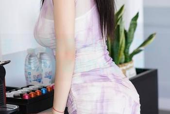 尤蜜荟 - 发现娜露selena的灰丝，图包里都是些隐秘的小细节呀。