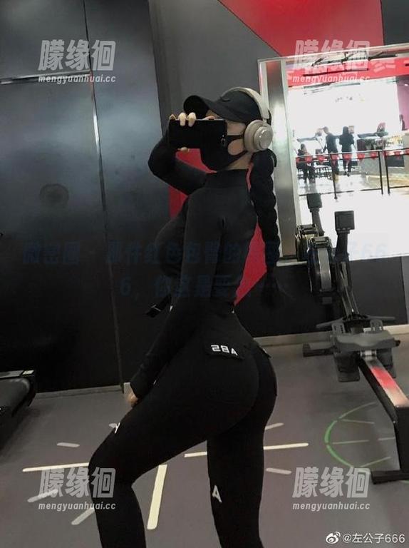 左公子666 微密圈 - 那件红色包臀的原图,左公子666,你这是要怎……