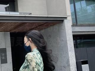 微密圈 - 哇，左公子666的泳池新图，原图灵动得像水波一般！