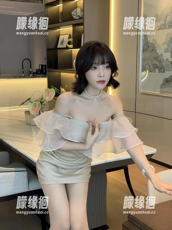 徐莉芝Booty 微密圈 - 有点俏皮却又恰到好处,徐莉芝Booty的吊带图片,值得一试下载安装!