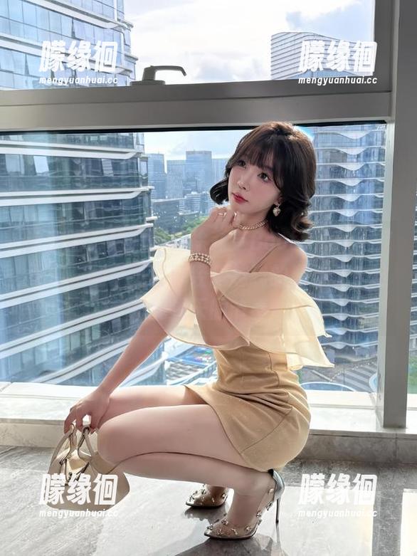微密圈 - 热腾腾的徐莉芝Booty最新清纯图册，翻个页就已经超越我的期待了，这是要逆天的节奏？