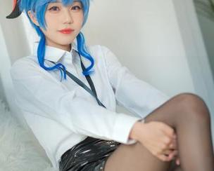 无影喵喵Ghost的写真集，甘雨OL这波操作真让人想评论“会呼吸的作品”了！
