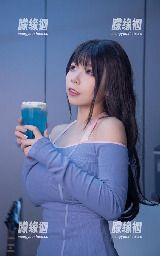 性能爆表的戏水竞泳，原图直击无颜小天使wy的神奇时刻！
