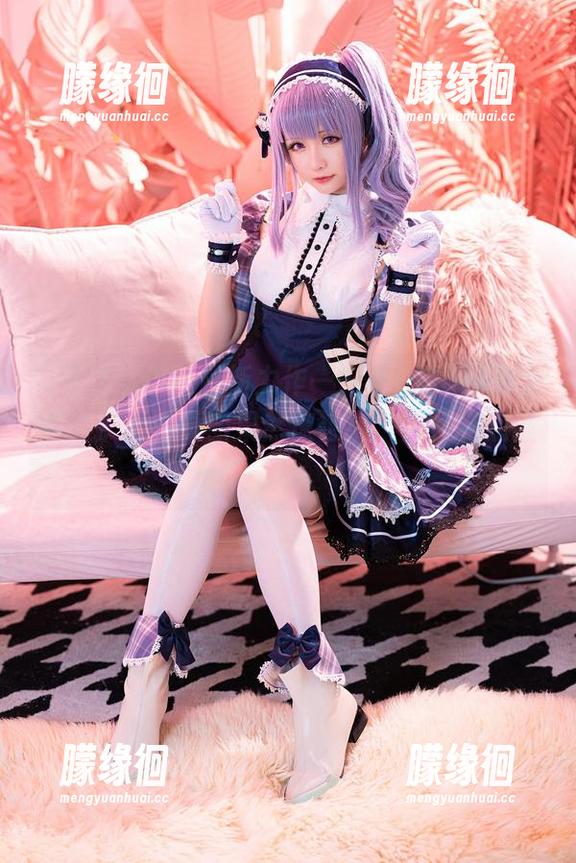 星之迟迟 “星之迟迟的最新力作——《RMaid》里面的护士,原图果然惊艳!”照片有点意思。