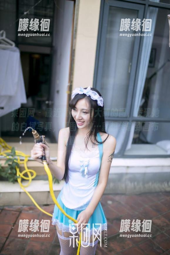 果团网-周大萌 果团网 - 最近就在追周大萌的图,发现她的白裙写真,原图一放…就想传输到画布上静静欣赏。