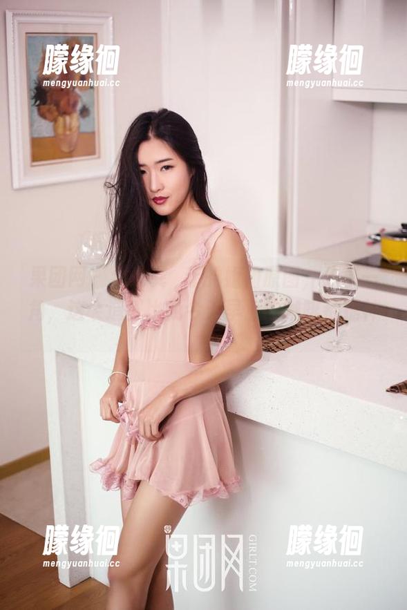 果团网-龚玥菲 果团网 - 看过龚玥菲的姐姐原图,分享一角,这个造型比我今天早上的咖啡都提神。