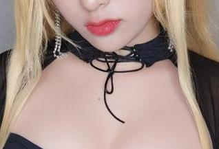 这叫做柘烟Zuken的北卡罗来纳套图，下载时不小心瞥见了点美角度，哈哈！