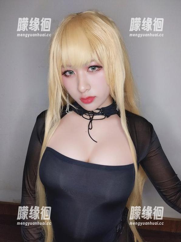 这叫做柘烟Zuken的北卡罗来纳套图，下载时不小心瞥见了点美角度，哈哈！
