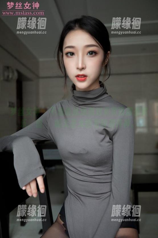 梦丝女神-玥玥 梦丝女神 - 不想说泳池派对其实没那么欢乐,但玥玥的无圣光图包特别传神。