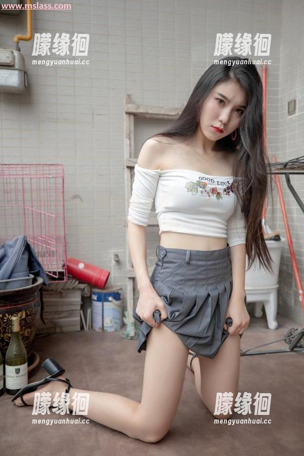 梦丝女神 - 蓝色仙女古装，从玥玥的私拍看，我差点以为我在看什么电影现场，太带入了。