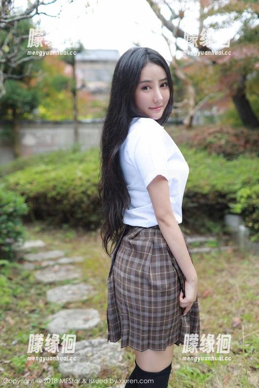模范学院-恩率babe 模范学院 - 跨越平凡,恩率babe的裤里丝写真合集——让我们一探其秘。