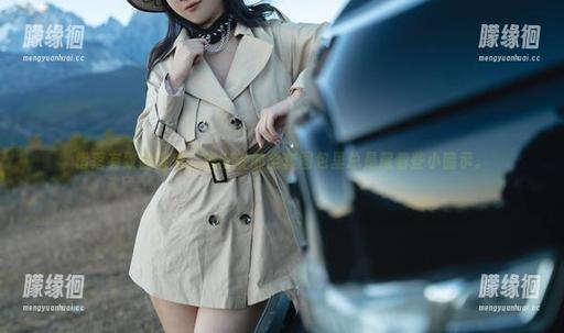 错落有致的镂空，浅安安的全套图包里总是藏着些小暗示。