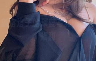 啧啧，狐洛洛子的深蓝写真，不含糖但是很甜
