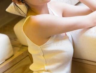 户外的王羽杉，定制图集里释放无穷的迪士尼精神！