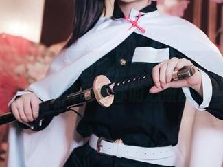 白莉爱吃巧克力的网盘藏着爱蜜莉雅合集，点开前麻烦确保你的心脏能承受！