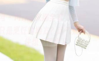 秀人网 - Mina米娜全套“厨娘”，谁说厨房只是烹饪的地方？这气氛真让人忍不住想多待会儿！