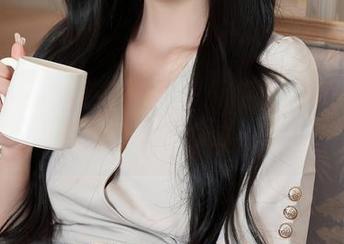 秀人网 - ‘皮衣’这一系列，伊思思真的是把我内心的坏女孩唤醒了吧！